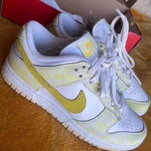 Size 7 - Nike Dunk Low OG Yellow Strike 2021
